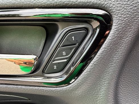 Used 2022 Dodge Durango GT RWD image 12