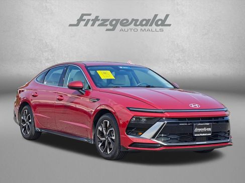 Used 2025 Hyundai Sonata SEL FWD image 1