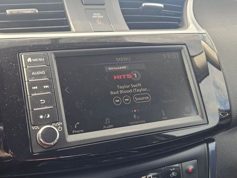 Used 2019 Nissan Sentra SR FWD image 18