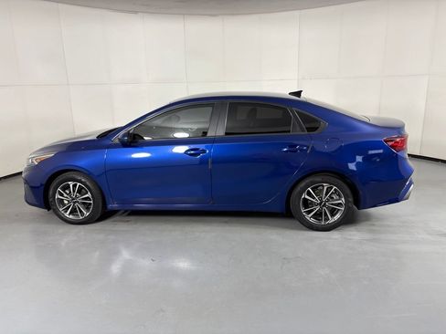 Used 2023 Kia Forte LXS FWD image 5
