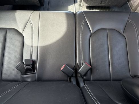 Used 2022 Chrysler Pacifica Touring-L FWD image 26