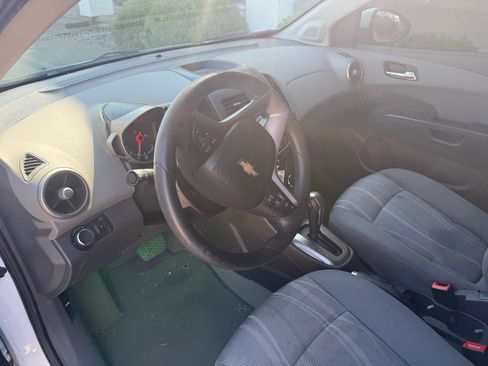 Used 2015 Chevrolet Sonic LT image 9