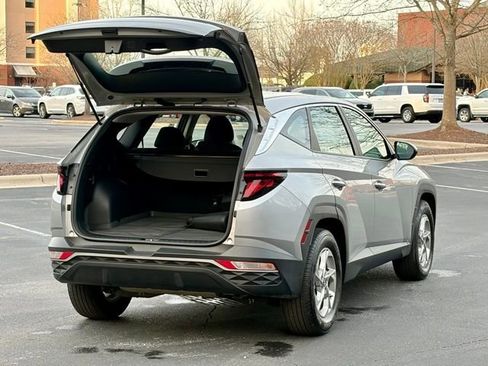 Used 2024 Hyundai Tucson SE image 18