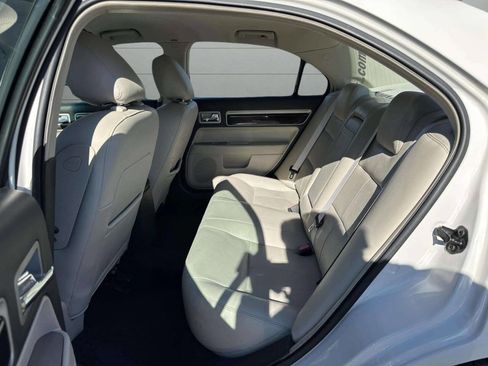 Used 2009 Lincoln MKZ image 15