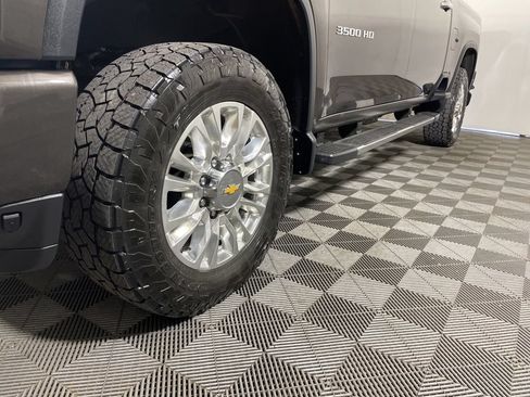 Used 2021 Chevrolet Silverado 3500 High Country w/ Z71 Off-Road Package AWD/4WD image 27