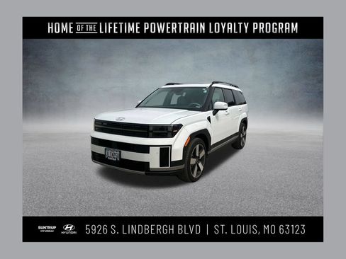 Used 2025 Hyundai Santa Fe Limited FWD image 1