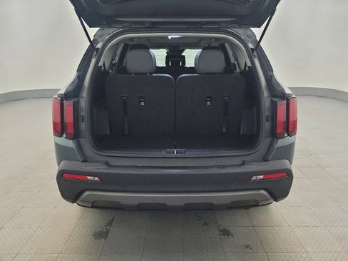 Used 2023 Kia Sorento S w/ Panoramic Sunroof Package image 29