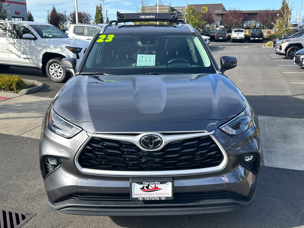 Used 2023 Toyota Highlander XLE AWD/4WD image 8
