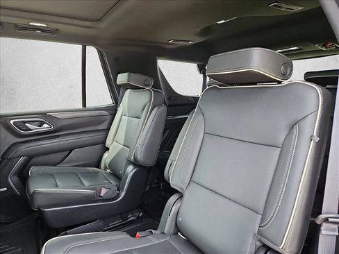 Used 2021 GMC Yukon SLT w/ SLT Premium Package image 21