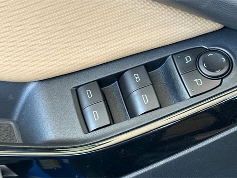 New 2026 Chevrolet Equinox ACTIV w/ Convenience Package III image 15