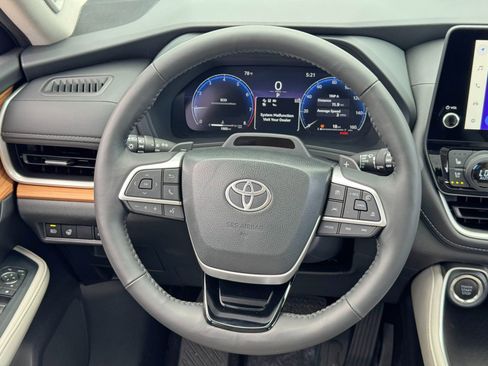 Used 2024 Toyota Grand Highlander Platinum image 20