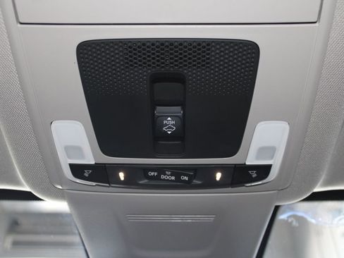 Used 2025 Honda CR-V EX-L image 40