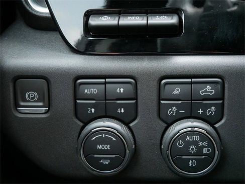 Used 2023 Chevrolet Silverado 1500 LTZ w/ LTZ Premium Package image 25