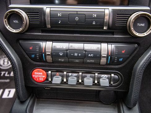 Used 2016 Ford Mustang Shelby GT350 w/ Technology Package image 16