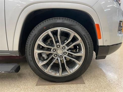 New 2023 Jeep Grand Wagoneer Series II w/ Premium Group II image 19