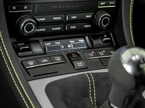 Used 2020 Porsche 718 Cayman GT4 image 31