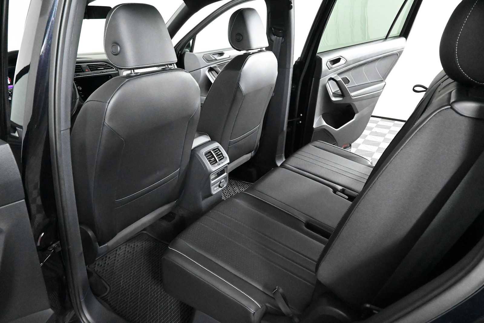 Certified 2023 Volkswagen Tiguan SE R-Line FWD image 14