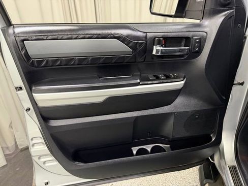 Used 2017 Toyota Tundra Platinum AWD/4WD image 18