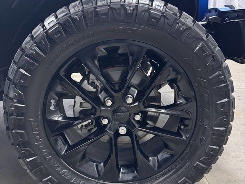 Used 2022 Jeep Gladiator Overland image 7