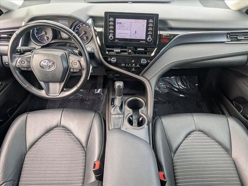 Used 2024 Toyota Camry SE image 17