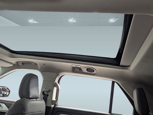 New 2026 Ford Explorer Active w/ Active Comfort Package image 20