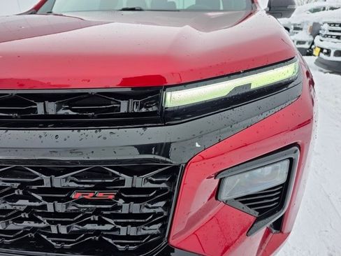 Used 2024 Chevrolet Traverse RS image 3