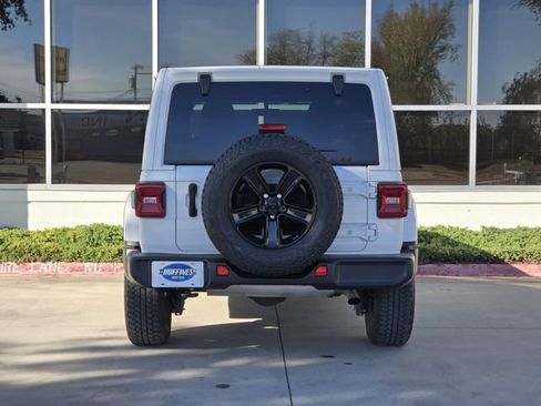 Used 2023 Jeep Wrangler Altitude image 6