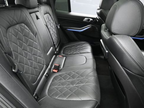 Used 2023 BMW X5 xDrive40i w/ Premium Package image 32