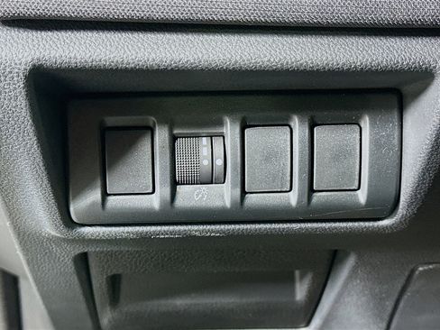 Used 2022 Subaru Outback Premium image 17