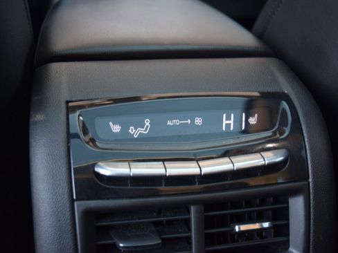 Used 2019 Cadillac XT5 Premium Luxury image 39