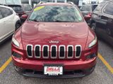 Used 2017 Jeep Cherokee Latitude image 2