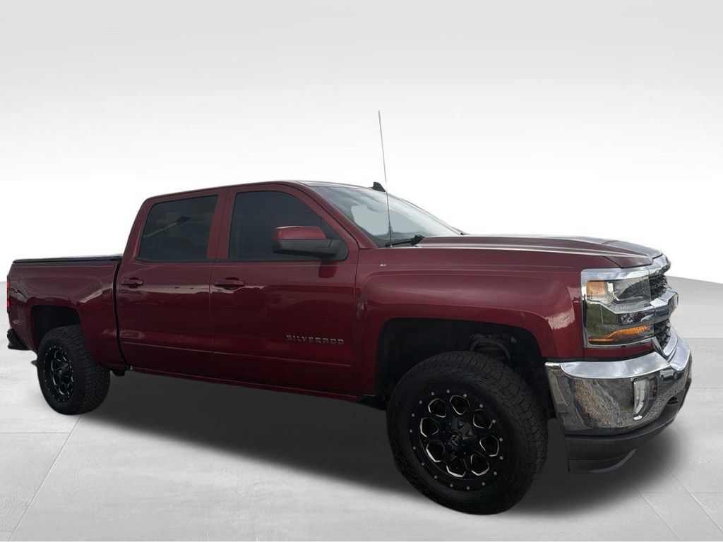 Used 2018 Chevrolet Silverado 1500 LT w/ All Star Edition AWD/4WD image 31