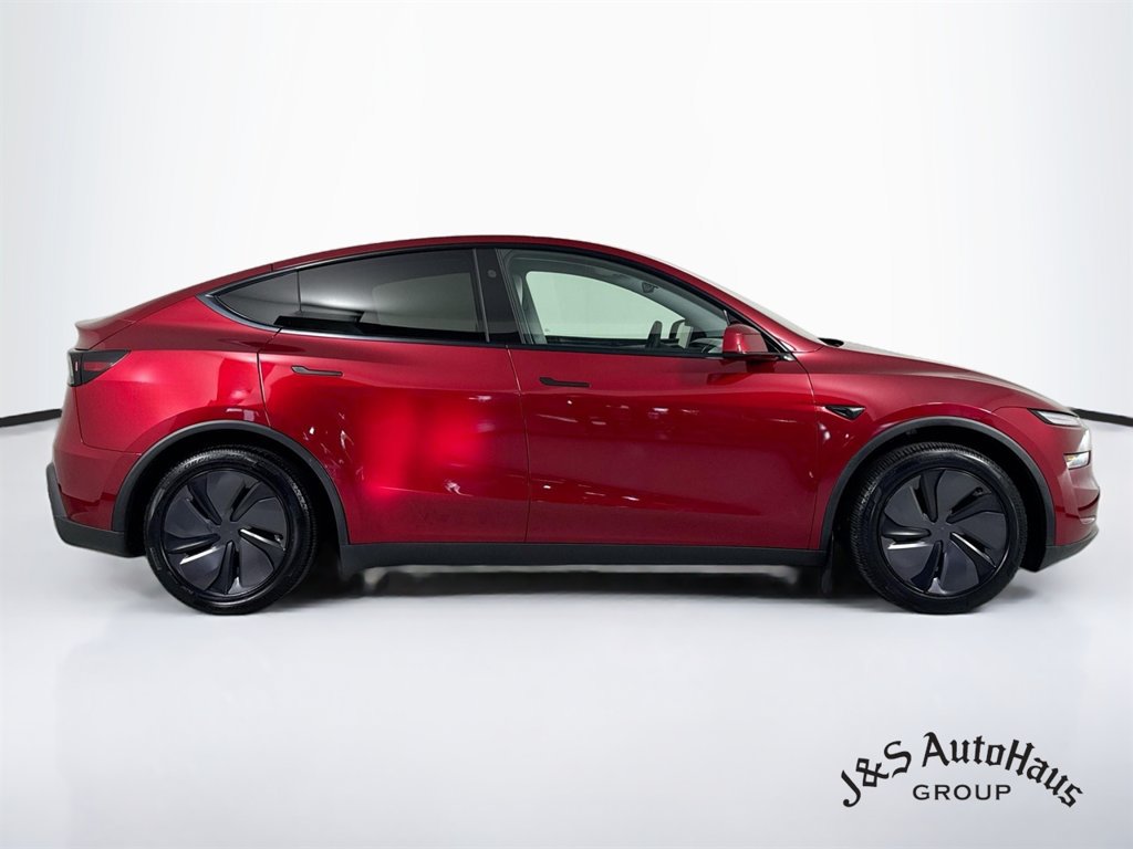 Used 2026 Tesla Model Y 2WD image 8