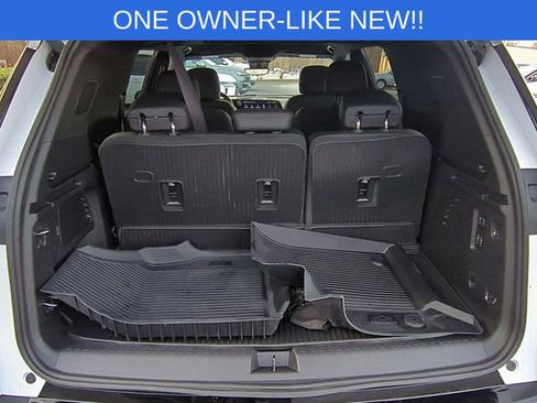 Used 2025 Chevrolet Traverse High Country image 35