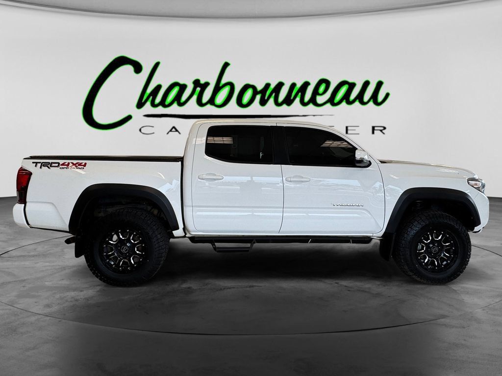 Used 2019 Toyota Tacoma TRD Off-Road w/ Technology Package AWD/4WD image 6