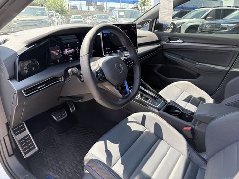 Used 2026 Volkswagen Golf AWD/4WD image 25