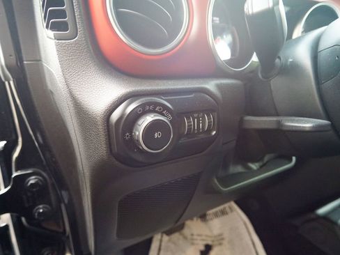 Used 2019 Jeep Wrangler Unlimited Rubicon AWD/4WD image 20