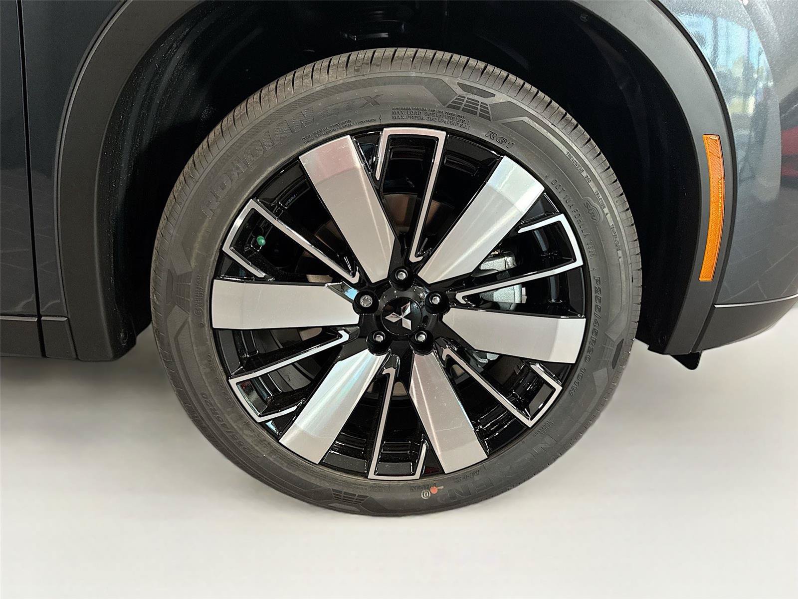 New 2026 Mitsubishi Outlander SE FWD image 40