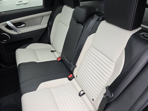 New 2026 Land Rover Discovery Sport Landmark image 13