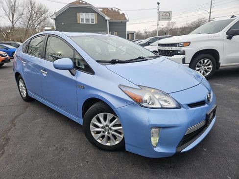 Used 2013 Toyota Prius Prime Advanced image 2