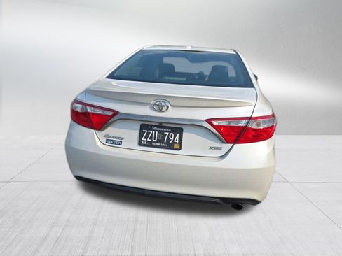 Used 2017 Toyota Camry XSE w/ Moonroof Package FWD image 6