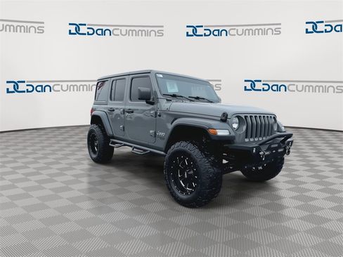 Used 2020 Jeep Wrangler Unlimited Sport S image 3
