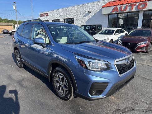 Used 2020 Subaru Forester Premium AWD/4WD image 3