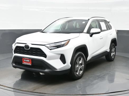 Used 2024 Toyota RAV4 XLE FWD image 2
