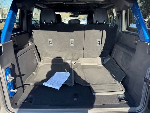 Used 2023 Ford Bronco Wildtrak image 16