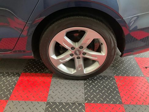 Used 2018 Audi A3 2.0T Premium image 5