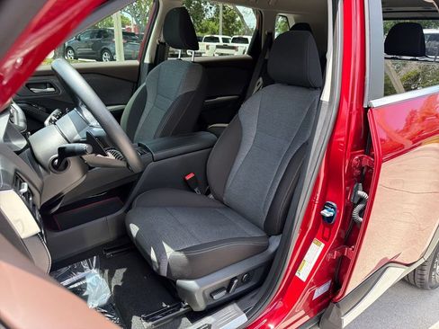 Certified 2023 Nissan Rogue SV FWD image 31