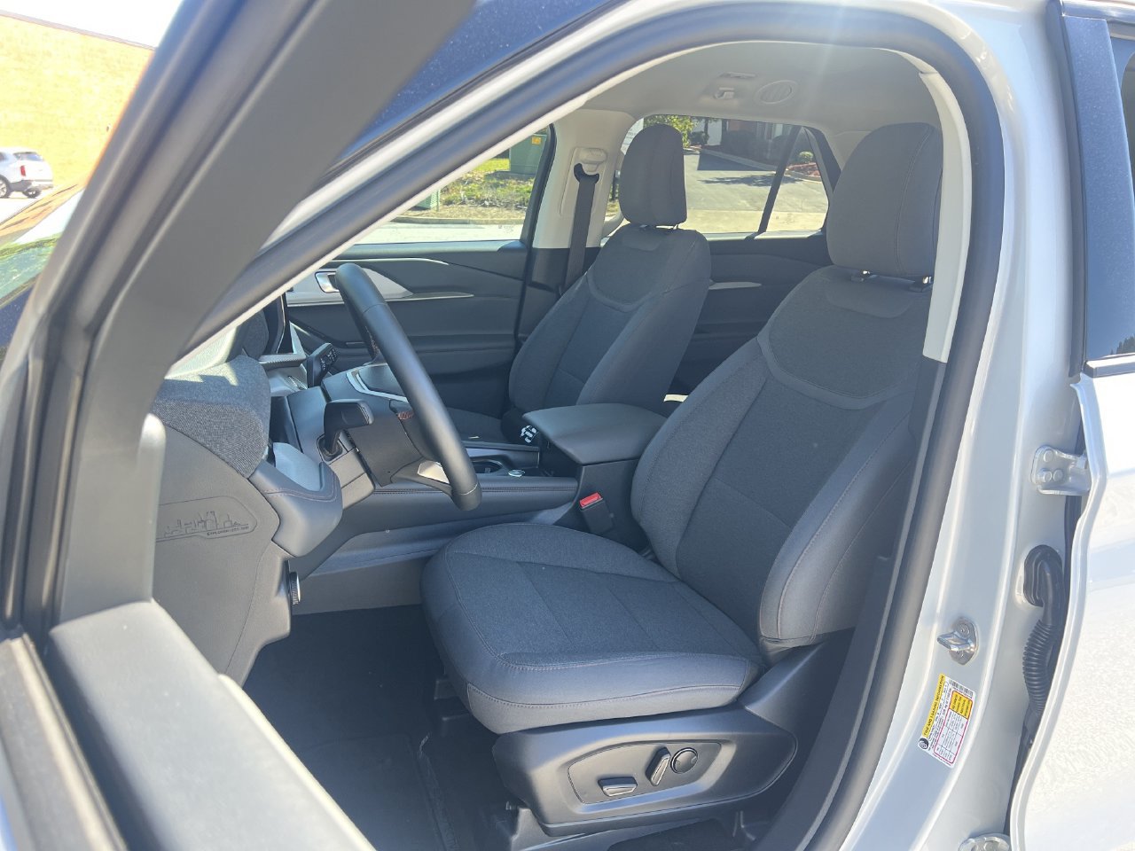 New 2026 Ford Explorer Active RWD image 14