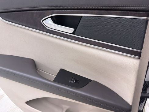 Used 2016 Lincoln MKX Reserve w/ Technology Package image 26