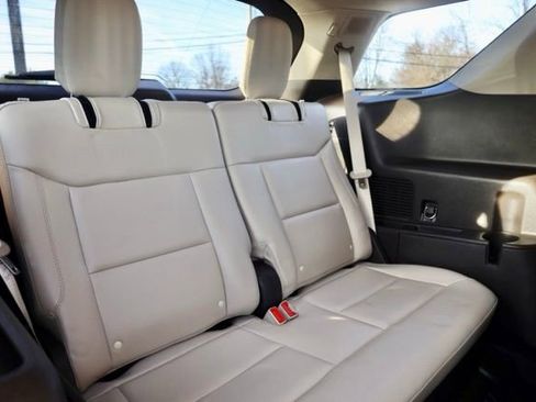 Used 2021 Ford Explorer Platinum w/ Equipment Group 601A image 37